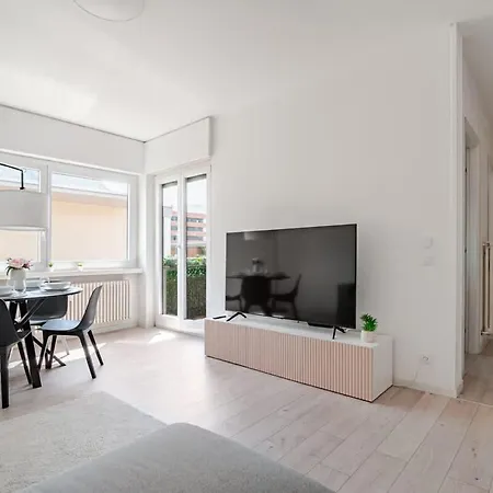 Апартаменты Penthouse With Terrace & Parking Лугано