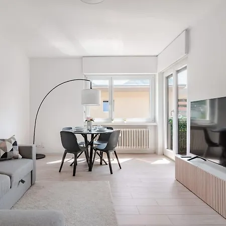 Penthouse With Terrace & Parking 盧加諾