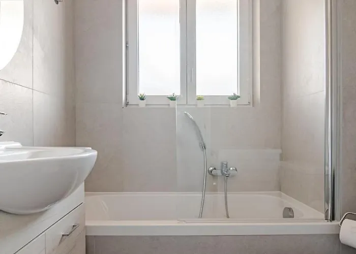 Penthouse With Terrace & Parking *